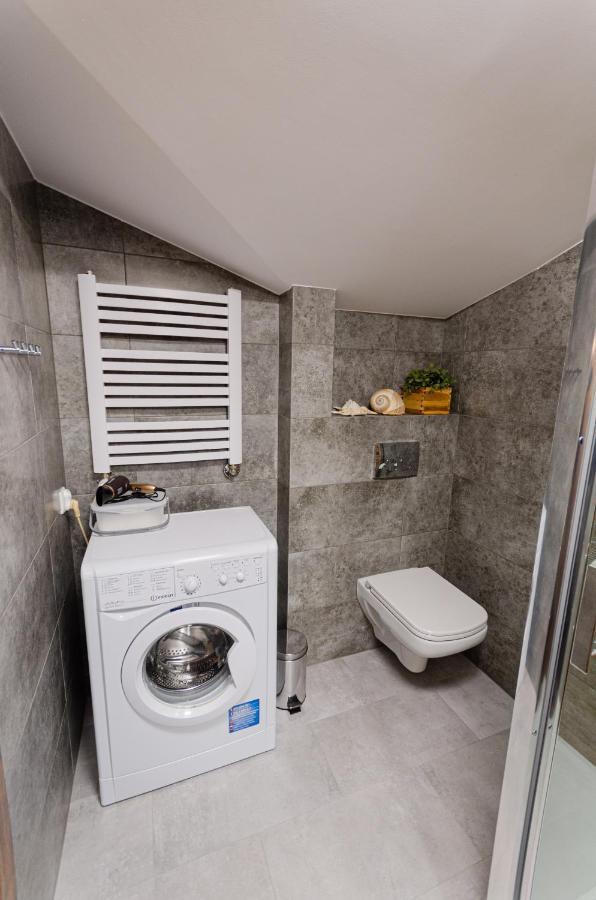 Bronowicka Premium Apartment - 52M2 With Private Parking Cracovia Esterno foto