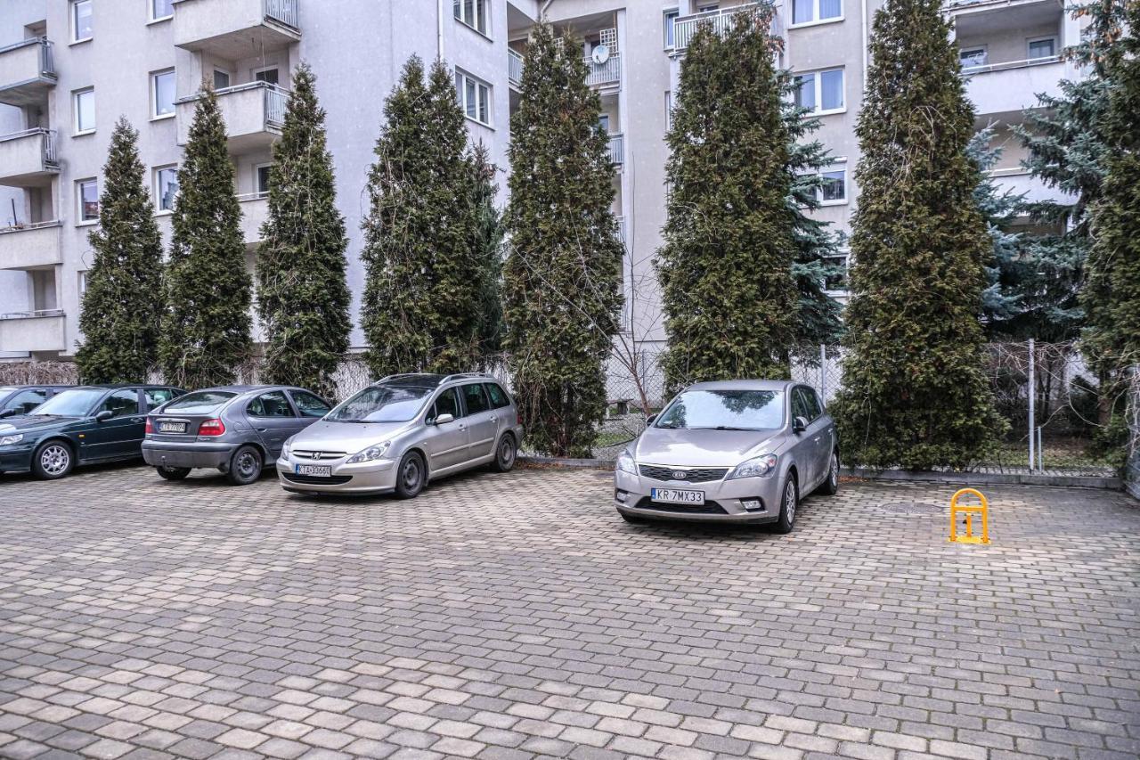 Bronowicka Premium Apartment - 52M2 With Private Parking Cracovia Esterno foto