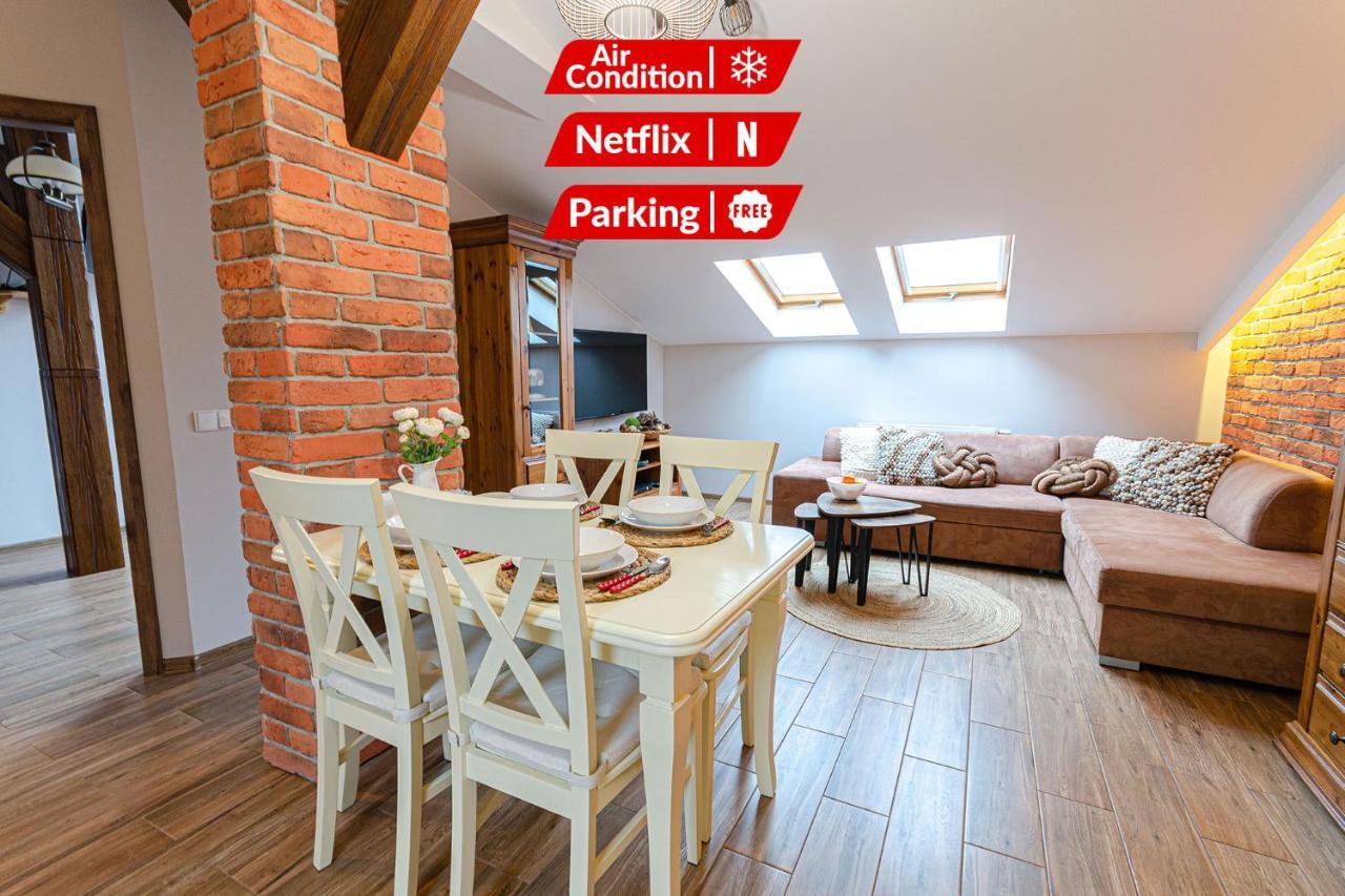 Bronowicka Premium Apartment - 52M2 With Private Parking Cracovia Esterno foto